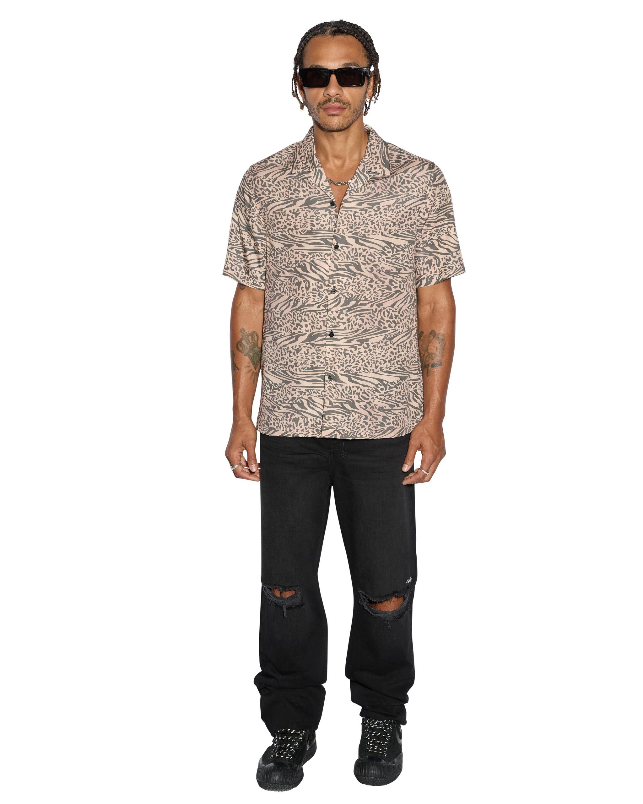 Confused Resort Short Sleeve Mens Shirt - Leopard Print - Image 4