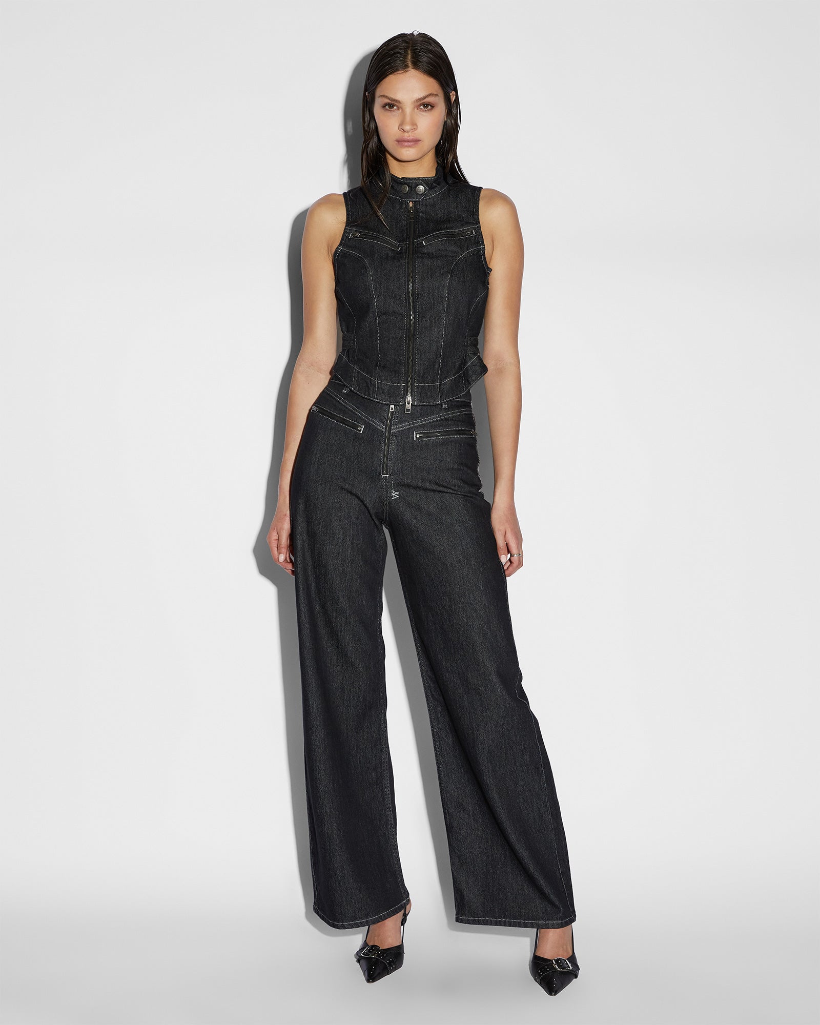 Paradigm Gilet Womens Tops - Midnight Black - Image 7