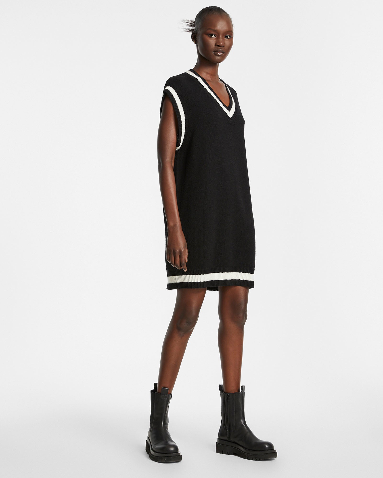 Cross Dollar Knit Dress Black - Image 2