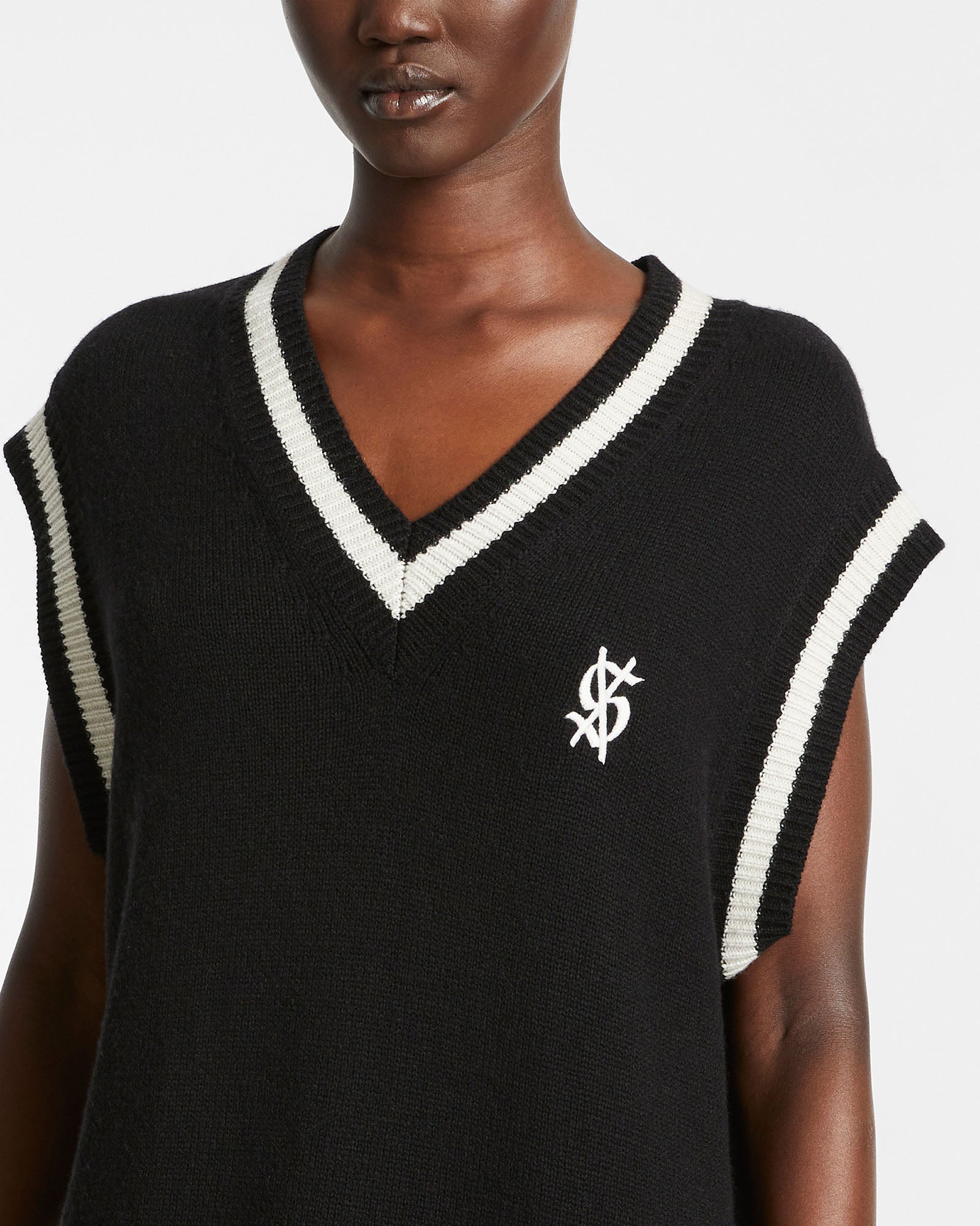 Cross Dollar Knit Dress Black - Image 4