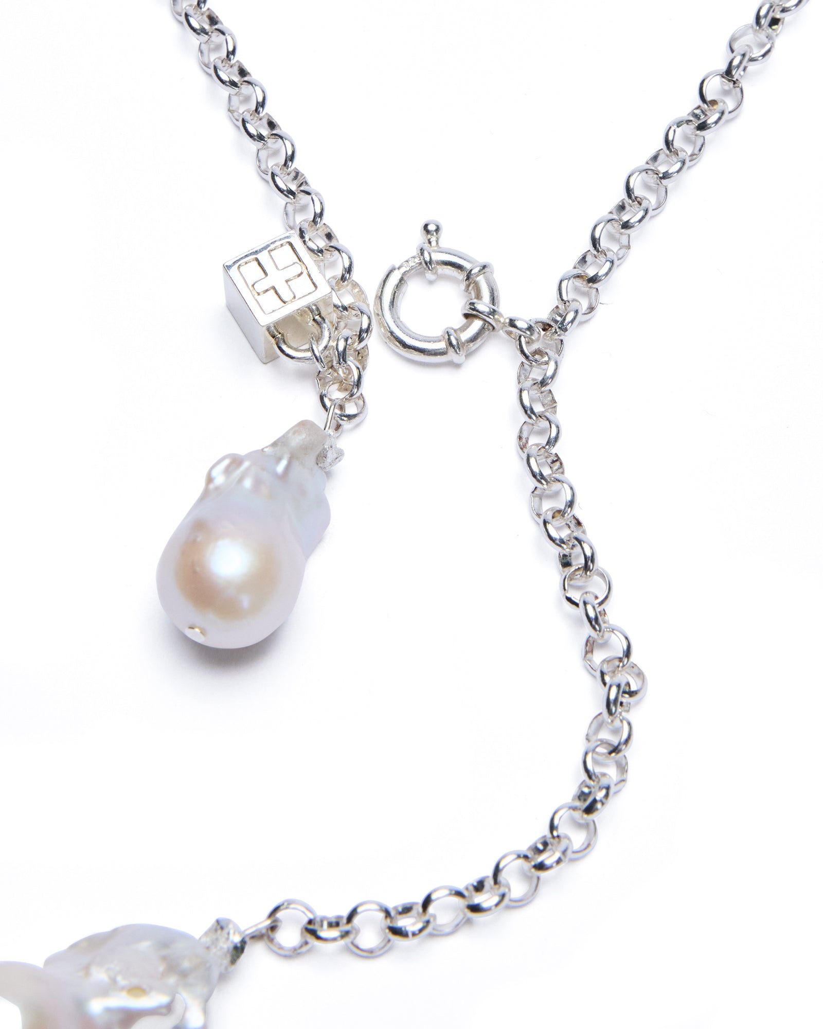Pearl Twinz Necklace - Image 4